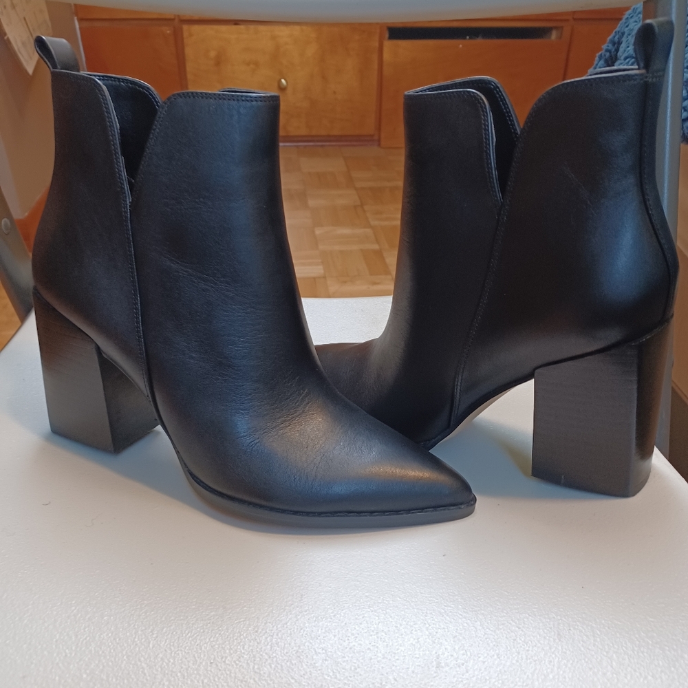 NINE WEST Ankle Boot 8M